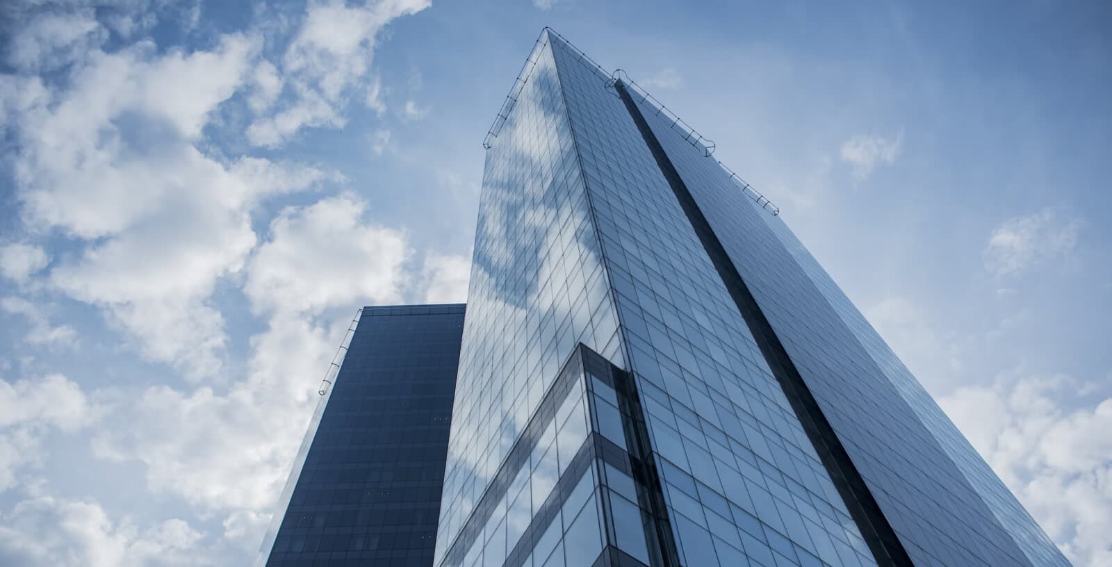 Günstiges makroökonomisches Umfeld für US-Ortsbanken: Höhere Zinsen lassen Gewinnsprung erwarten